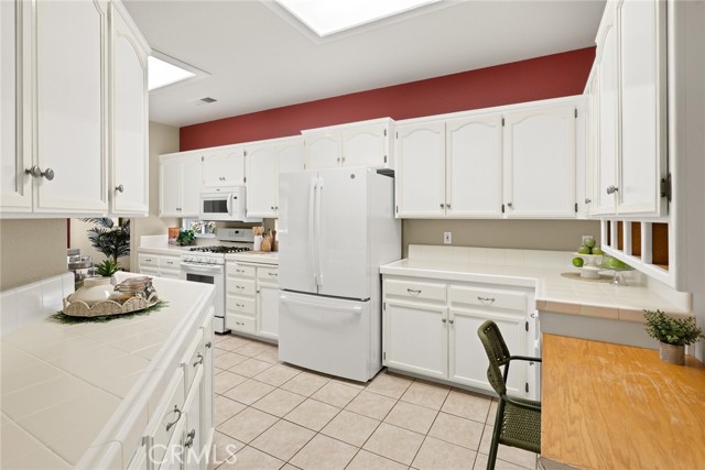 3049 Coach Lite Drive, Chico CA: https://media.crmls.org/medias/9a80e93e-6db5-44c6-b06b-c11d72907c49.jpg