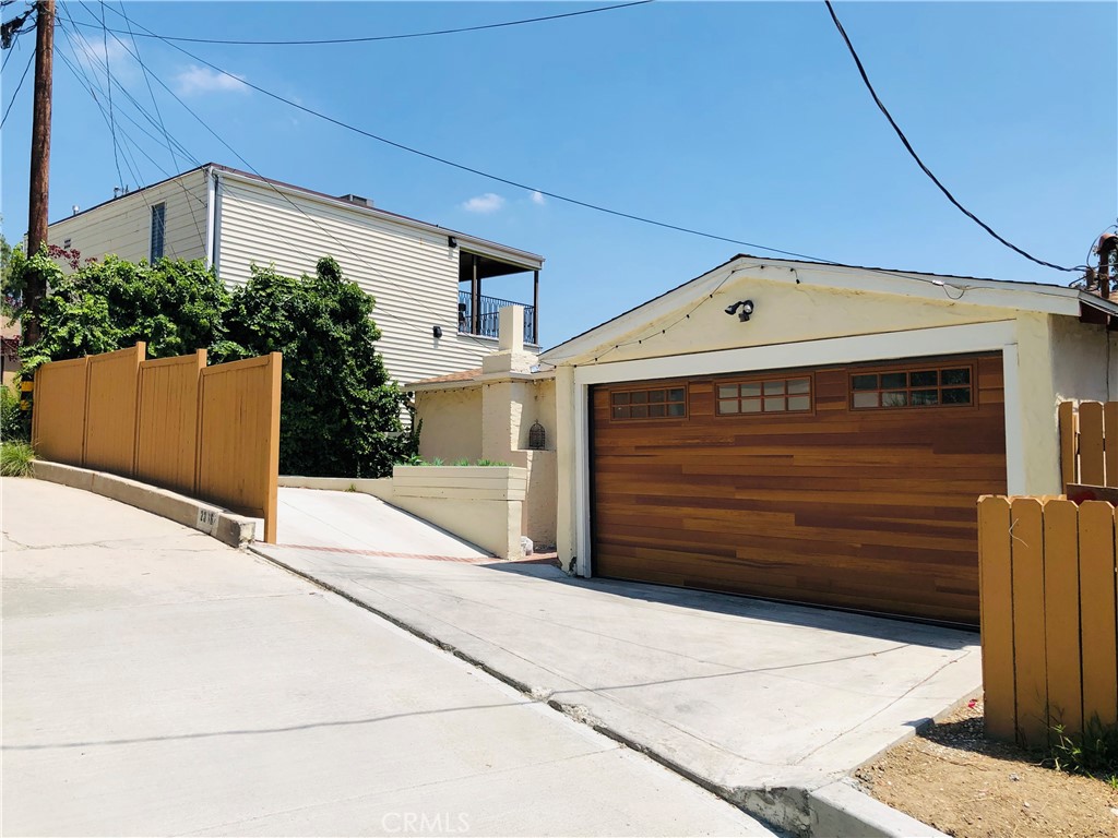 2366 Lyric Avenue
