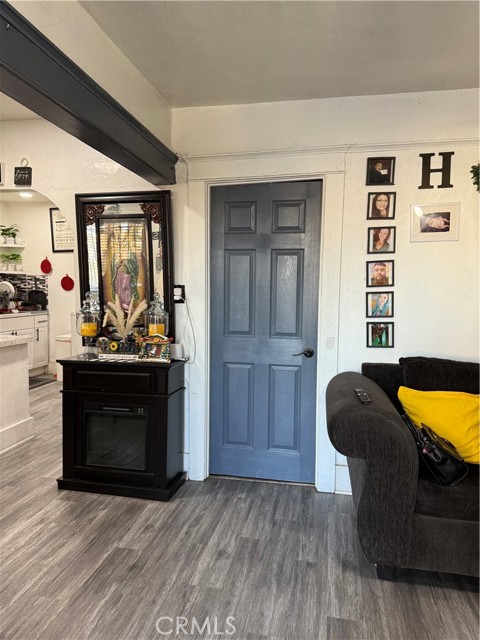 Detail Gallery Image 8 of 14 For 800 W 97th, Los Angeles,  CA 90044 - 3 Beds | 1 Baths