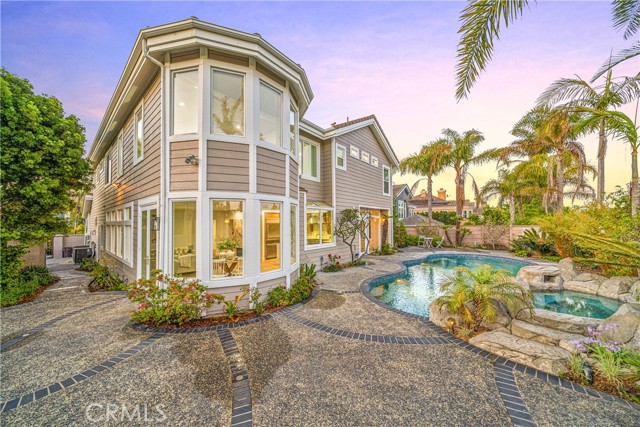 6692 Alamitos Circle, Huntington Beach CA: https://media.crmls.org/medias/9a821131-c2ec-41ad-95f5-c207ee4717e9.jpg
