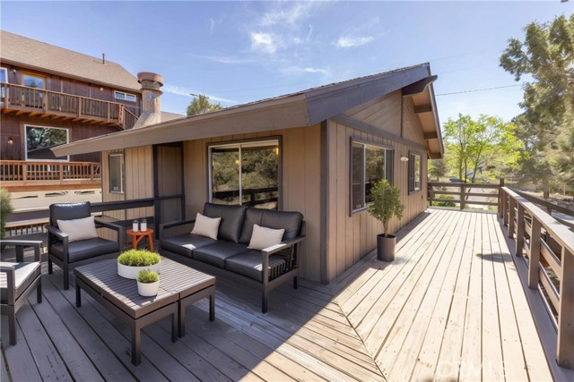 Detail Gallery Image 8 of 48 For 1095 Mount Verdi Rd, Big Bear City,  CA 92314 - 3 Beds | 2 Baths