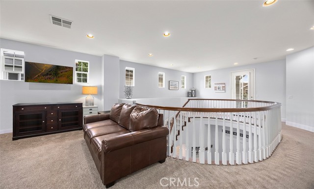 6615 Feather Drive, Huntington Beach CA: https://media.crmls.org/medias/9a858ce6-95a4-4f94-87d3-c5254b2380fd.jpg