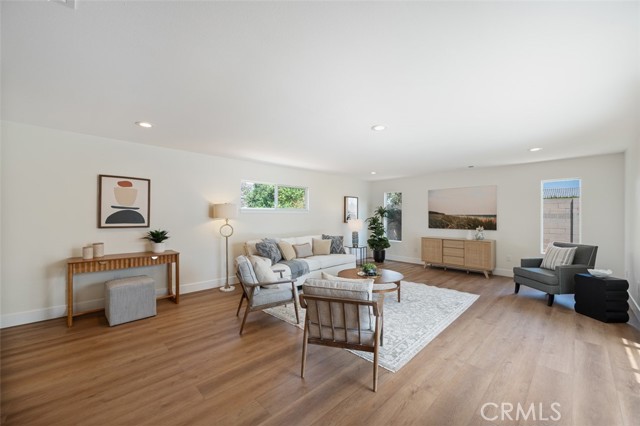 16806 Olive Street, Fountain Valley CA: https://media.crmls.org/medias/9a875265-abfb-45fe-802d-956cef11351b.jpg