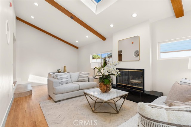 16914 Flanders, Granada Hills CA: https://media.crmls.org/medias/9a881da7-2479-411d-96ff-1efeab0f9eb7.jpg