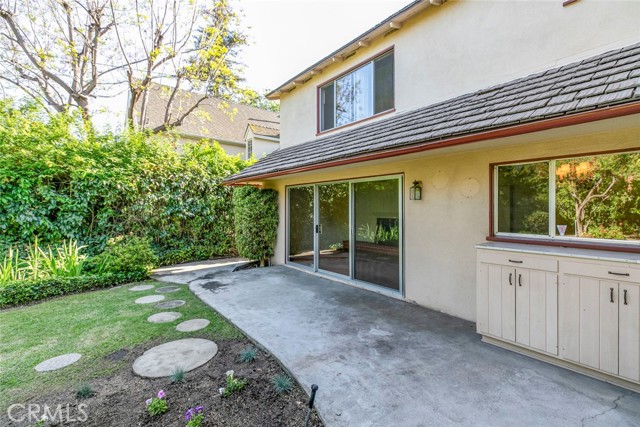 1558 Hillcrest Avenue, Glendale CA: https://media.crmls.org/medias/9a88a325-1ecc-4d2d-873f-670fe740d451.jpg