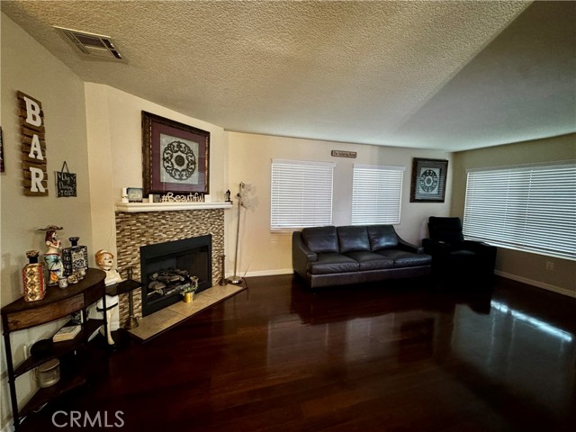 Detail Gallery Image 13 of 33 For 11873 Seneca, Chino,  CA 91710 - 3 Beds | 2/1 Baths