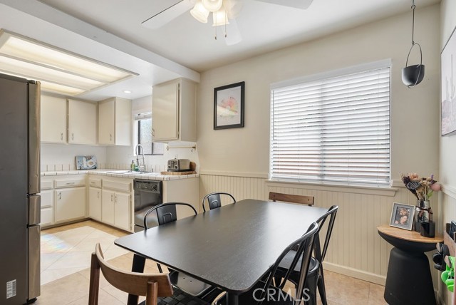 Detail Gallery Image 15 of 49 For 304 S Minnesota, Glendora,  CA 91741 - 5 Beds | 3/2 Baths