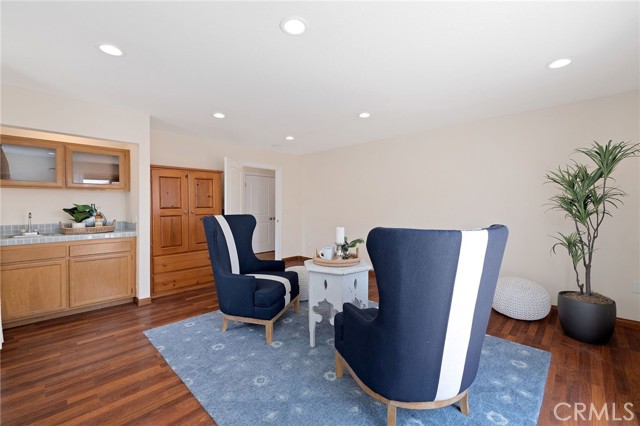 2206 Marshallfield Lane, Redondo Beach, California 90278, 4 Bedrooms Bedrooms, ,2 BathroomsBathrooms,Residential,Sold,Marshallfield,SB24103124