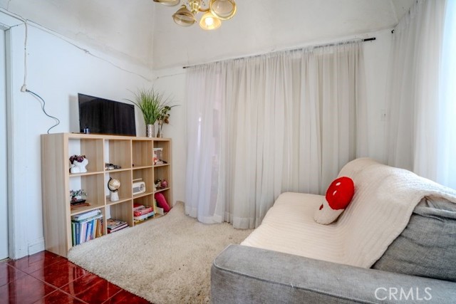 628 E 76th Place, Los Angeles CA: https://media.crmls.org/medias/9a8a7a2f-bb6b-4d5d-a126-689ae0ff3eac.jpg