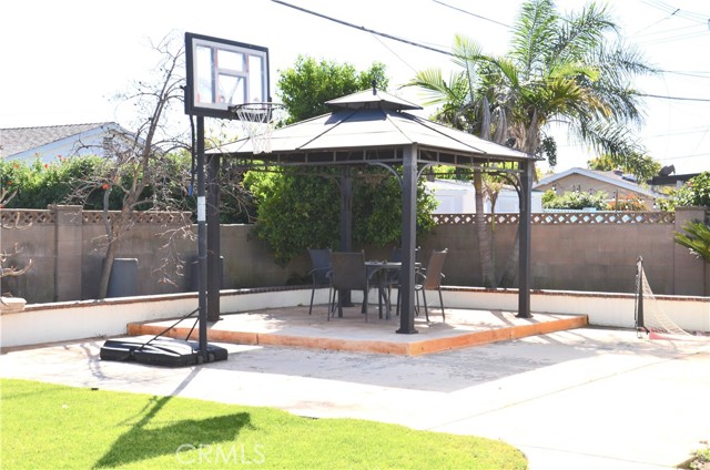 Detail Gallery Image 12 of 16 For 6522 San Haroldo Way, Buena Park,  CA 90620 - 3 Beds | 2 Baths