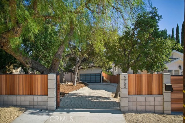 6950 Beckett Street, Tujunga CA: https://media.crmls.org/medias/9a8afc1a-2982-4eef-9742-32cbecad8b30.jpg