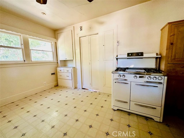 Detail Gallery Image 18 of 26 For 821 S Lemon St, Anaheim,  CA 92805 - 2 Beds | 1 Baths