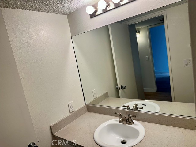 Detail Gallery Image 13 of 17 For 12350 E Del Amo Blvd #1014,  Lakewood,  CA 90715 - 2 Beds | 1 Baths