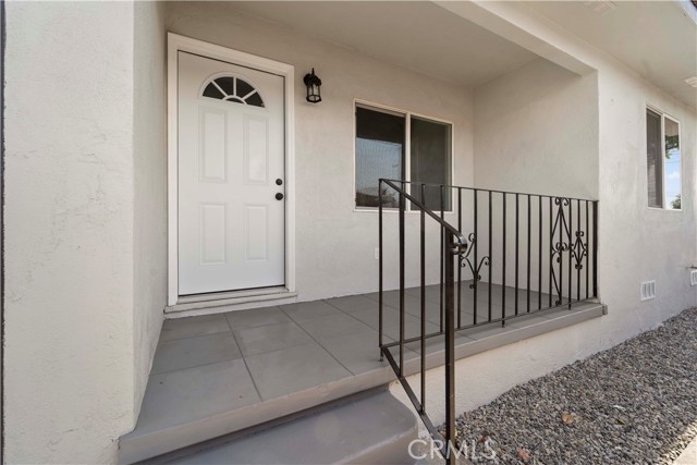 796 N Mount Vernon Avenue, San Bernardino CA: https://media.crmls.org/medias/9a8b6d8c-b558-4f2d-9ffa-b270e0a968b9.jpg