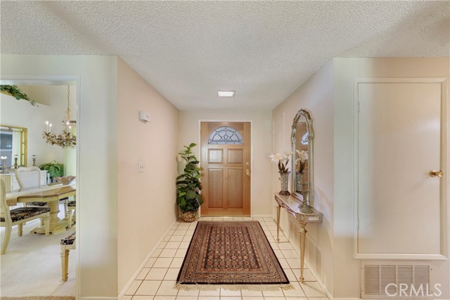 Detail Gallery Image 11 of 32 For 13011 Barto Dr, Granada Hills,  CA 91344 - 5 Beds | 3 Baths