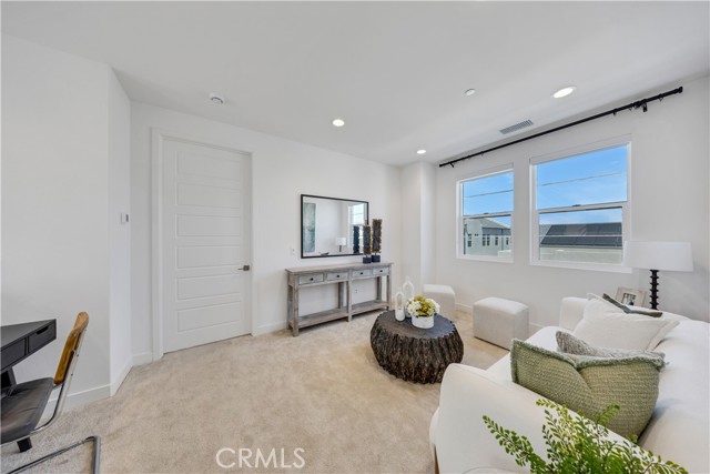 Detail Gallery Image 34 of 72 For 251 Tank, Irvine,  CA 92618 - 4 Beds | 3/1 Baths