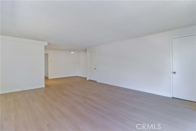 925 Ave Majorca, Laguna Woods CA: https://media.crmls.org/medias/9a8d0073-917f-48ea-9893-2889901831b7.jpg