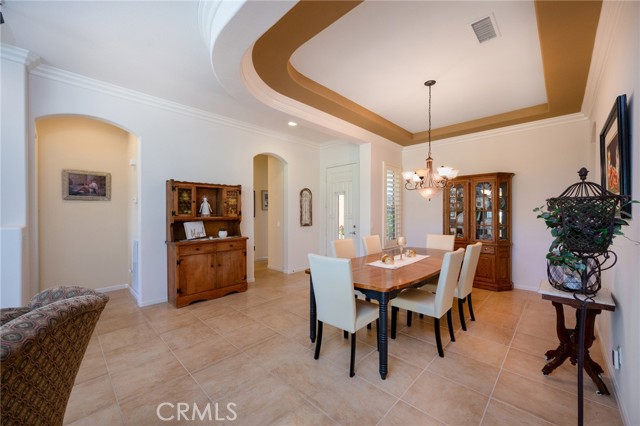 23929 Fawnskin Drive, Corona CA: https://media.crmls.org/medias/9a8d07ef-bde5-4f87-80e9-7b08d77f7c9a.jpg