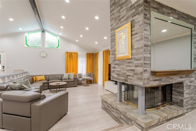 Detail Gallery Image 7 of 45 For 17242 Horace St, Granada Hills,  CA 91344 - 4 Beds | 4 Baths