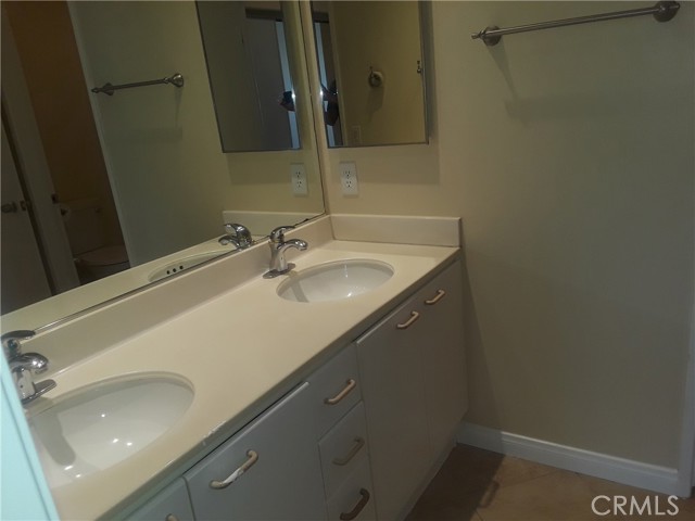 Detail Gallery Image 6 of 13 For 19565 Arezzo St, Lake Forest,  CA 92679 - 2 Beds | 1 Baths