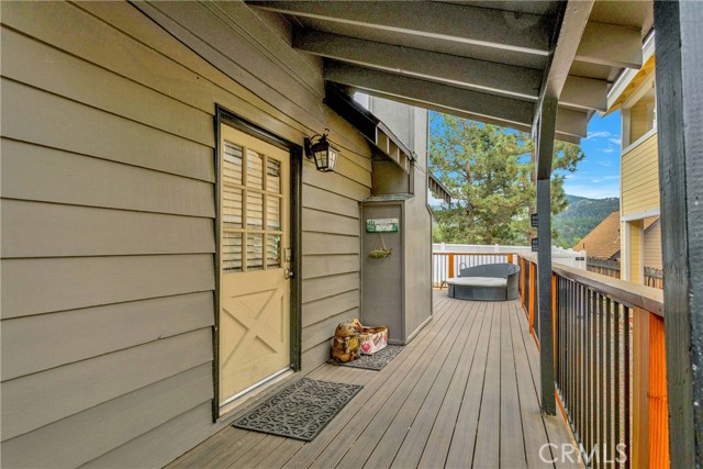 Detail Gallery Image 4 of 46 For 1035 Butte Ave, Big Bear City,  CA 92314 - 4 Beds | 2 Baths