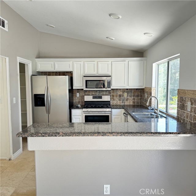 Detail Gallery Image 3 of 18 For 30 Goldmine St, Trabuco Canyon,  CA 92679 - 4 Beds | 2/1 Baths