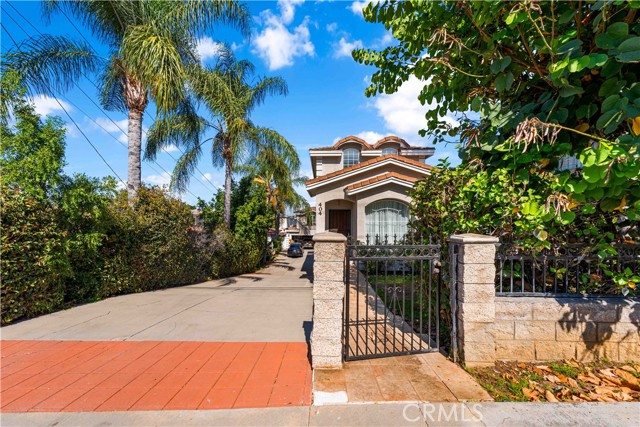 Detail Gallery Image 34 of 42 For 404 S Lincoln Ave, Monterey Park,  CA 91755 - 3 Beds | 3/1 Baths