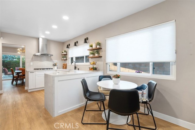 6207 Capistrano Avenue, Woodland Hills CA: https://media.crmls.org/medias/9a90951f-e9ac-494b-a0b6-d1462753eaf8.jpg