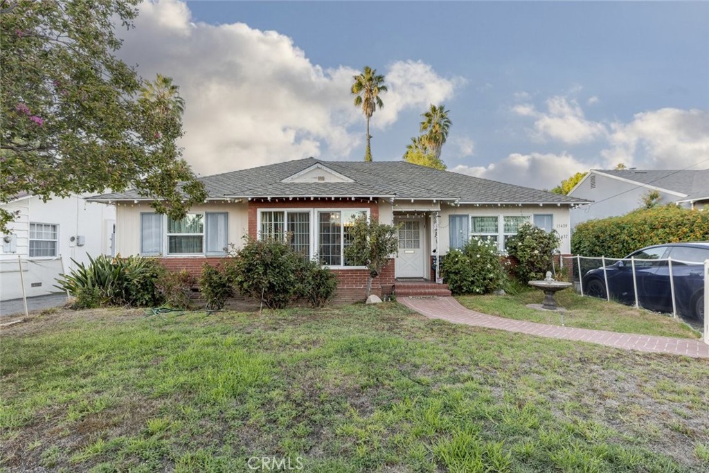 15439 Hart Street