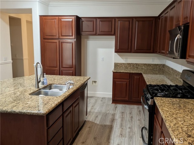 Detail Gallery Image 8 of 28 For 28675 28675 Woodchester Way, Menifee,  CA 92584 - 4 Beds | 2/1 Baths