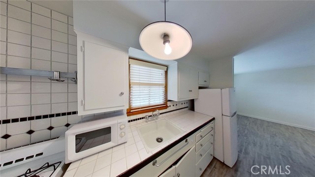 519 Poppy Avenue, Corona del Mar CA: https://media.crmls.org/medias/9a92604c-fa82-4cc1-999c-74aa5695c367.jpg