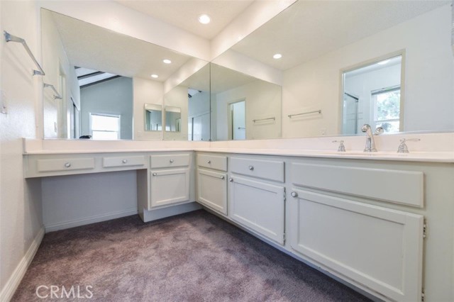 Detail Gallery Image 14 of 18 For 29 Bluecoat, Irvine,  CA 92620 - 4 Beds | 2/1 Baths