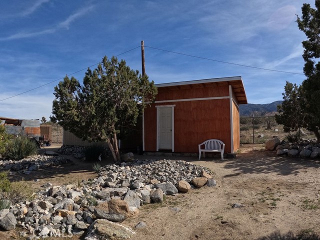 Detail Gallery Image 15 of 67 For 30000 Buchannon Ranch Rd, Llano,  CA 93544 - 3 Beds | 2 Baths