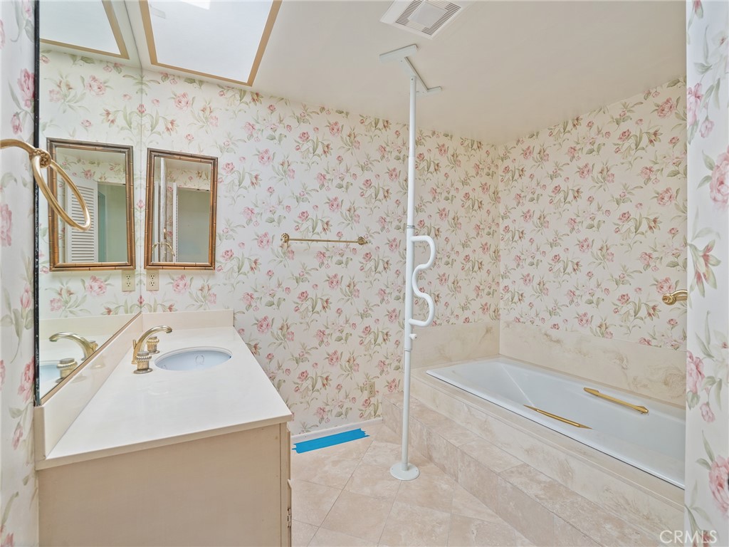 30. 2605 Via Olivera Palos Verdes Estates, CA 90274