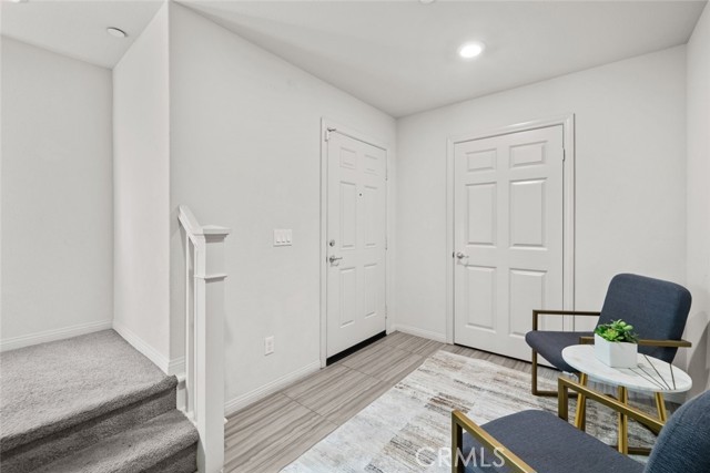 Detail Gallery Image 4 of 40 For 7214 N Chestnut, Van Nuys,  CA 91405 - 2 Beds | 3 Baths