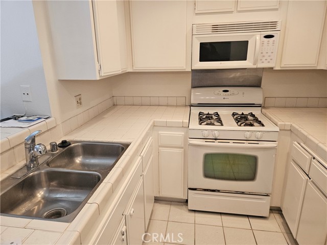 Image 2 for 7135 Firmament Ave #8, Van Nuys, CA 91406