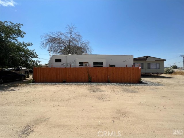 Detail Gallery Image 3 of 16 For 12119 Edison, Bakersfield,  CA 93307 - – Beds | – Baths