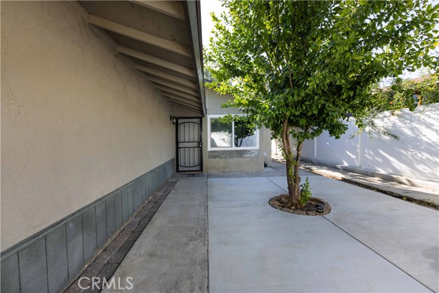 Detail Gallery Image 2 of 19 For 33130 Esther St a,  Lake Elsinore,  CA 92530 - 3 Beds | 2 Baths