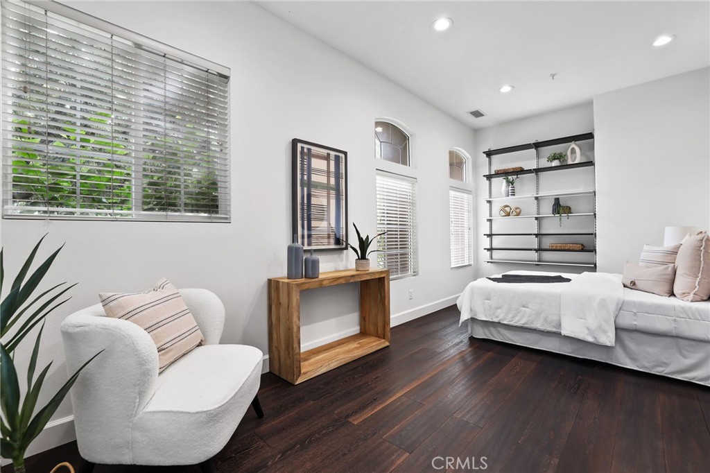 MLS #OC25229968 image #27