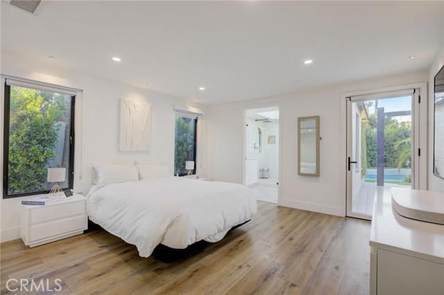 Detail Gallery Image 36 of 66 For 8161 Encino Ave, Northridge,  CA 91325 - 4 Beds | 3 Baths