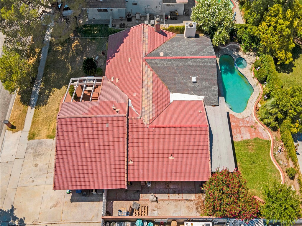 https://media.crmls.org/medias/9a967ca3-a484-4076-a3e0-6dcd6c013072.jpg?preset=X-Large