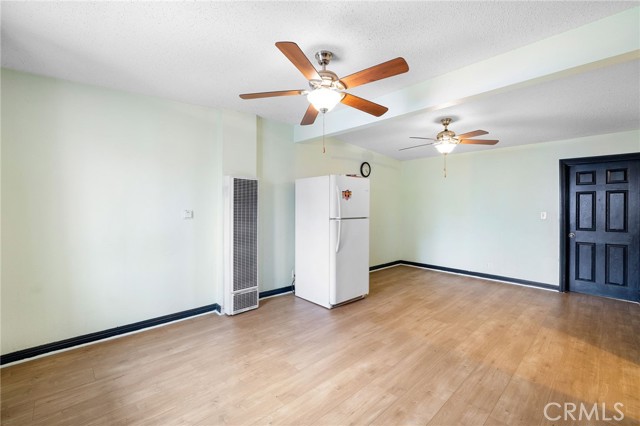 Detail Gallery Image 6 of 16 For 430 W Fig St, Compton,  CA 90222 - 2 Beds | 1 Baths