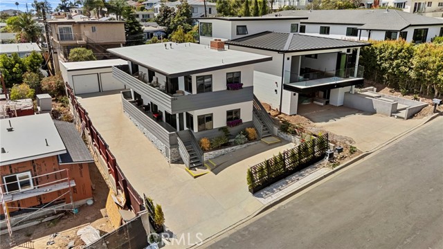 284 Chiquita Street, Laguna Beach CA: https://media.crmls.org/medias/9a984307-00a2-4769-9cd4-f771d0aeda6d.jpg