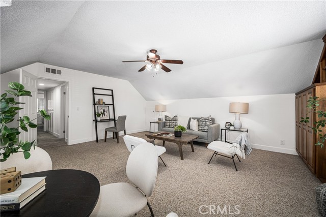 11771 Paseo Bonita, Los Alamitos CA: https://media.crmls.org/medias/9a985534-5c22-4d6d-a586-c6b56d24f2e4.jpg