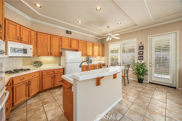 Lots of cabinets/storage!
