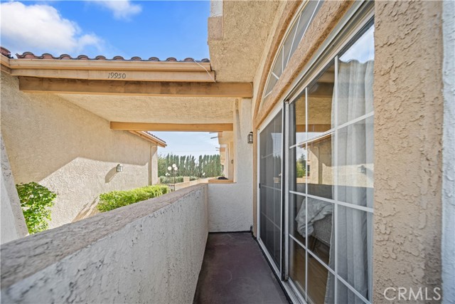 Detail Gallery Image 7 of 47 For 19950 Sherman Way Unit a a,  Winnetka,  CA 91306 - 3 Beds | 4 Baths