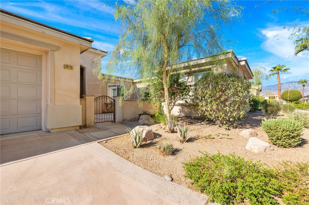 MLS #OC25198586 image #2