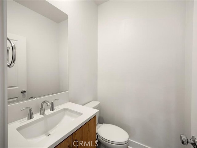 Detail Gallery Image 7 of 58 For 1720 Park St #10,  Anaheim,  CA 92805 - 4 Beds | 3/1 Baths