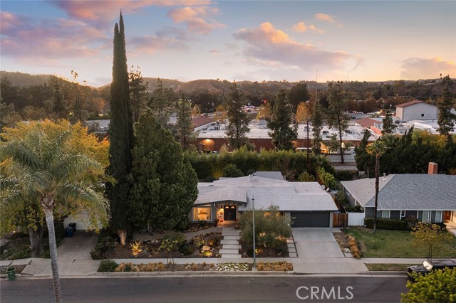 4835 Almidor Avenue, Woodland Hills CA: https://media.crmls.org/medias/9a9ad3e2-b9b0-41be-8db4-e7e5de2316af.jpg