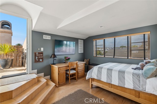 Detail Gallery Image 23 of 29 For 610 Marigold Ave, Corona Del Mar,  CA 92625 - 3 Beds | 3/1 Baths